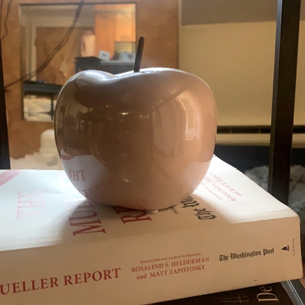 Decorative apple